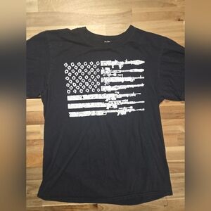 Black T-Shirt with White 2A Patrioric Graphic Print Mens Medium